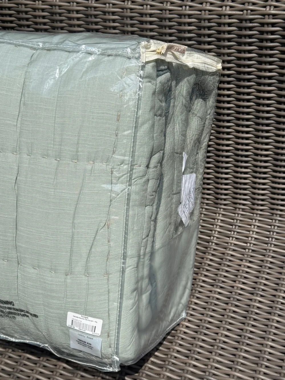Frontgate Reversible Quilted Comforter - King - NWT